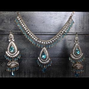 Neckless and earrings